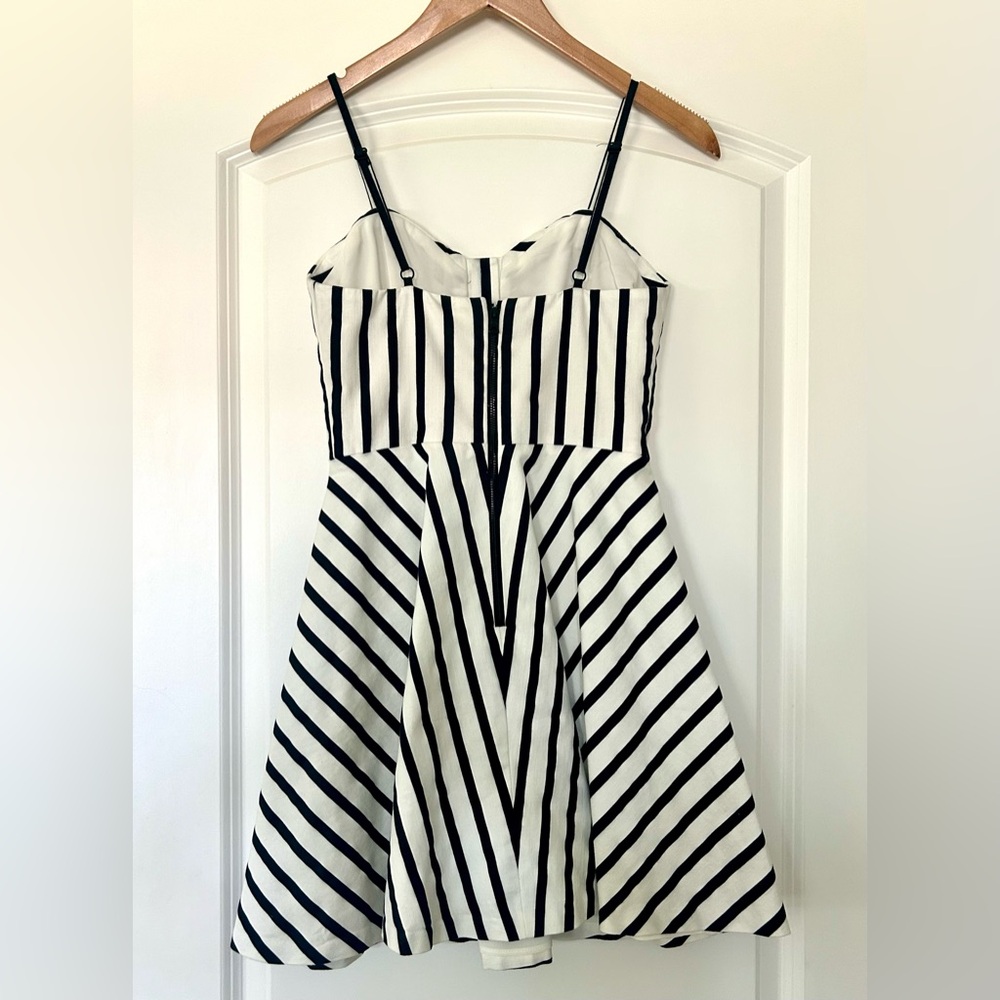 Alice + Olivia “Nella” Monochrome Black and White Striped Mini Dress- Sz 0 - Picture 5 of 12